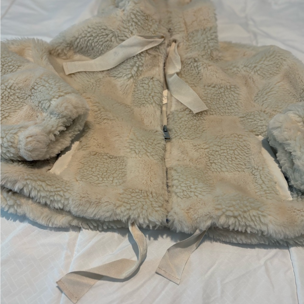 BY ANTHROPOLOGIE CROPPED FAUX FUR HOODIE JACKET - Picture 12 of 12